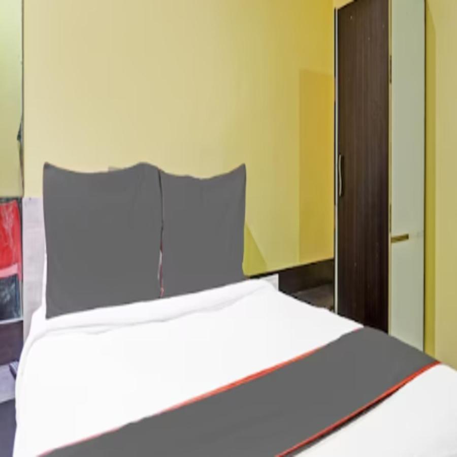 Carnival Hotel Pune Exterior foto